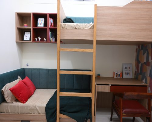 Space-saving kids bedroom with two bed and study table concept in 168官方幸运5澳洲结果体彩网®DesignCafe: 澳洲幸运5开奖结果预测官网记录 studio